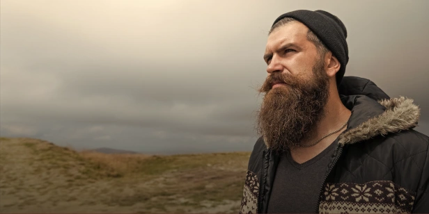 Mężczyzna z brodą